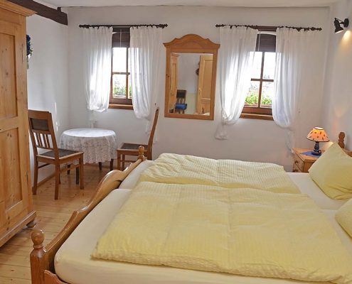 Schlafzimmer 2 mit Doppelbett & Kleiderschrank - Fewo Meerspinne, Gästehaus Meerspinne
